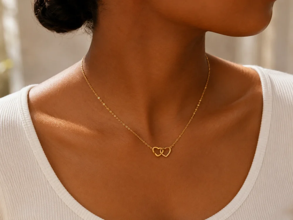 Collier Double Cœurs Fins - collier femme en acier inoxydable 316L avec revêtement PVD — vue 2