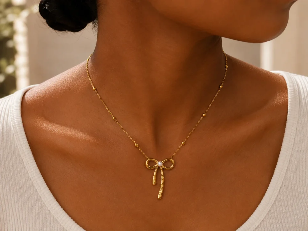 Collier Noeud Papillon - collier femme en acier inoxydable et acier au titane — vue 2