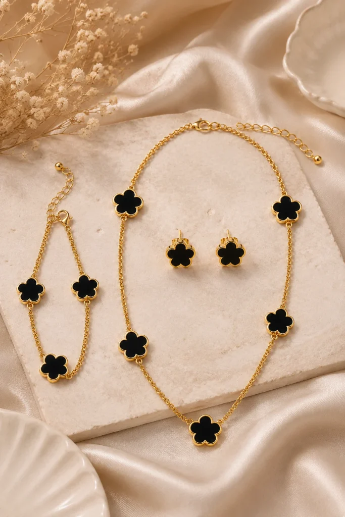 Ensemble Fleurs Noires - Parures bijoux en alliage plaqué or — vue 2